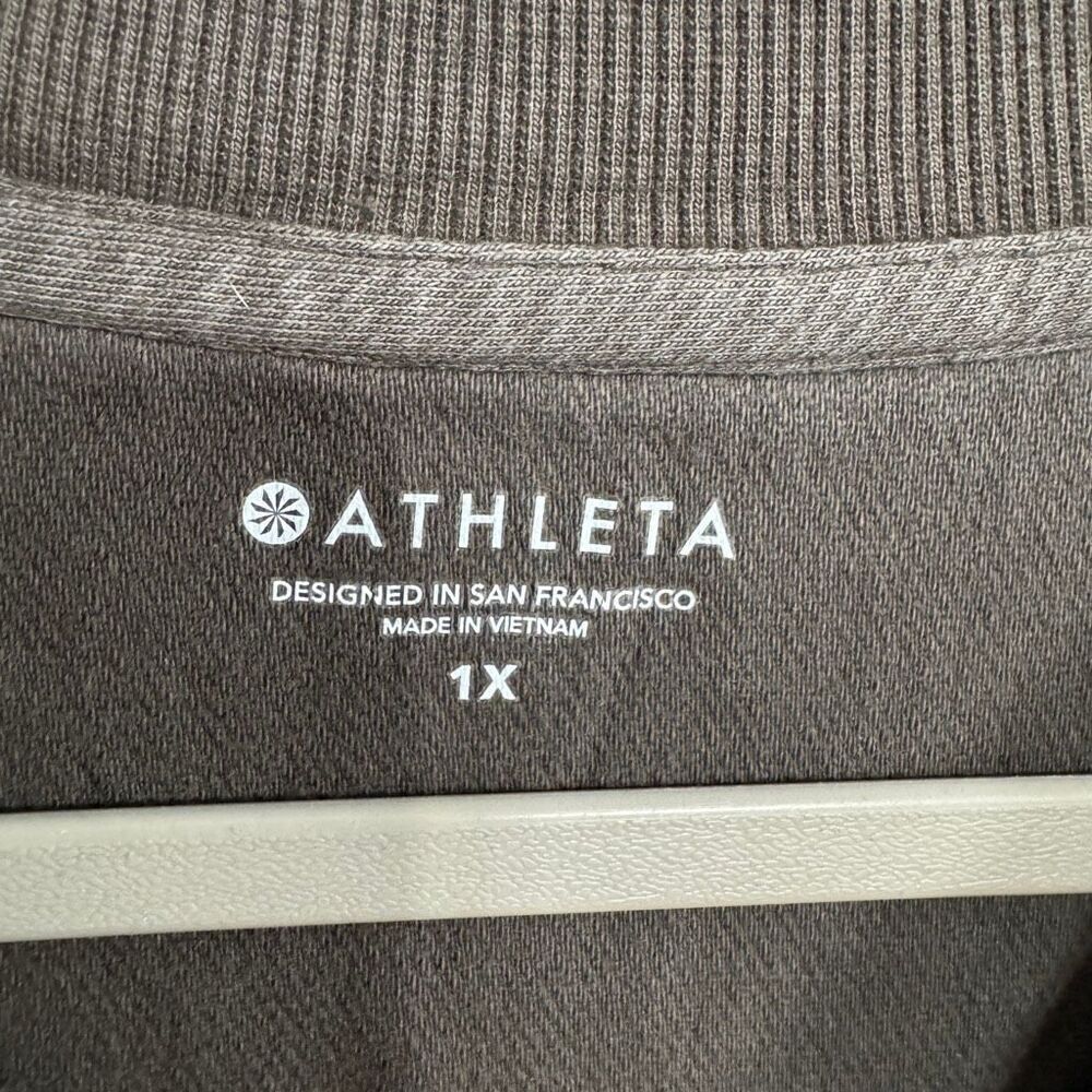 Athleta women’s distressed cropped green/gray crew neck sweatshirt size 1X - Picture 4 of 6